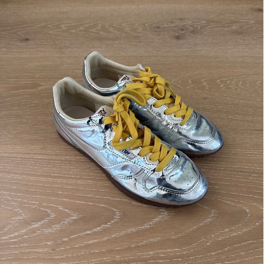Autry Sneakers Windspin Laminated Patent Leather Size EU37 Silver Yellow